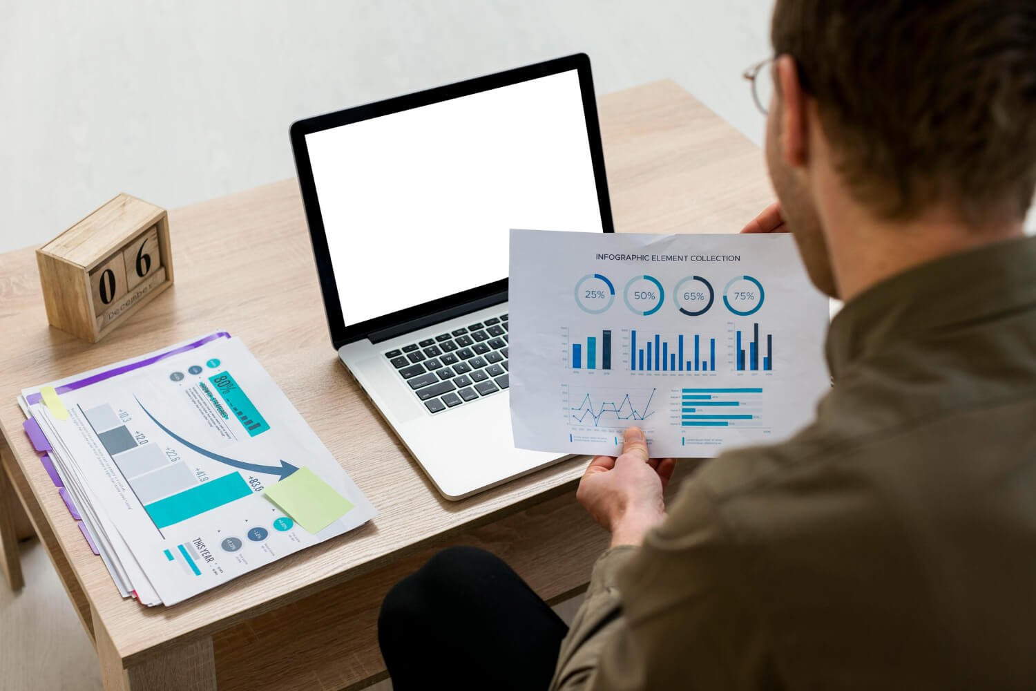 Monthly management reports & data access to optimize vessel performance